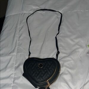 Black Heart-Shaped Quilted Crossbody Bag